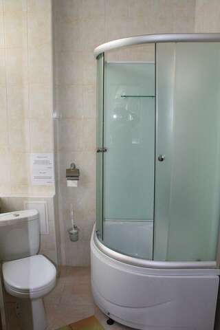 Гостиница Соть Данилов Номер стандарт с 1 двуспальной кроватью (с завтраком)-2